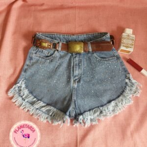 Short con flecos