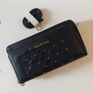 Billetera con tachas